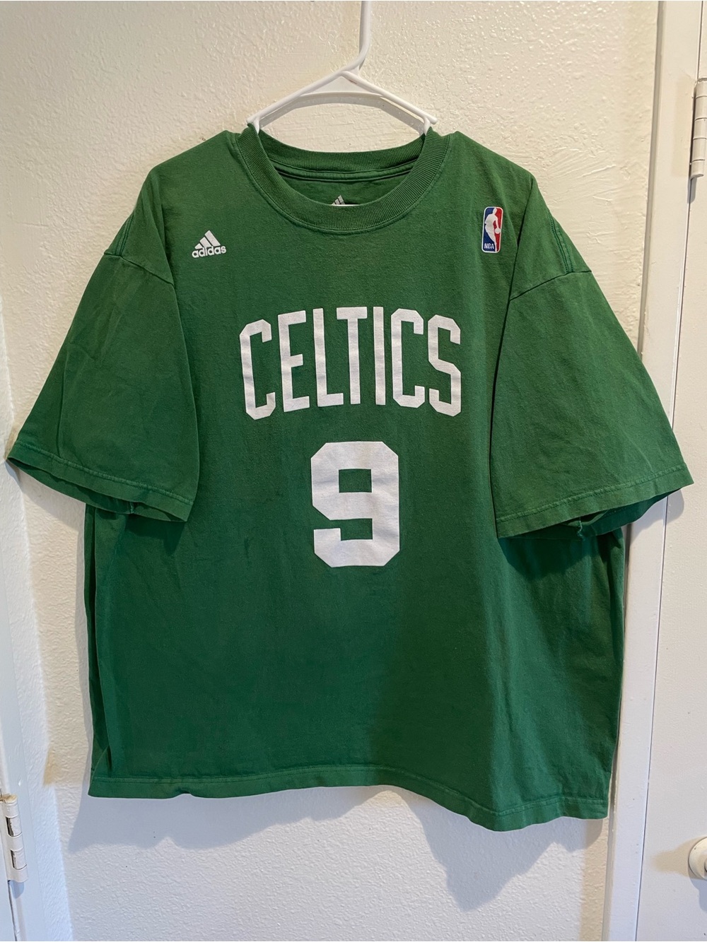 Adidas MENS 2XL Green Boston Celtics Rajon Rondo 9 Basketball Tee Heavyweight